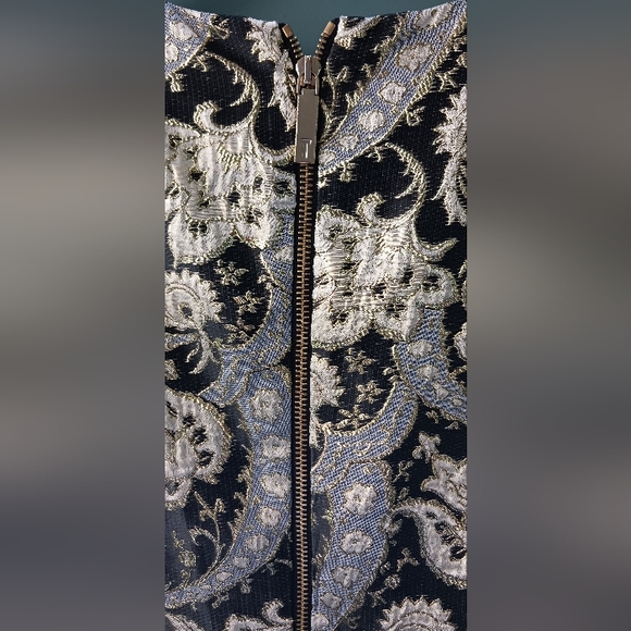Ted Baker Jami Ornate Paisley V-neck Dress with pockets and back zipper, size 1 - Picture 5 of 6